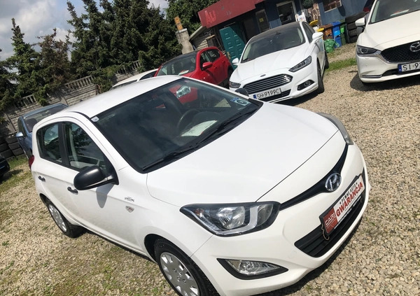 Hyundai i20 cena 23900 przebieg: 158000, rok produkcji 2014 z Supraśl małe 301